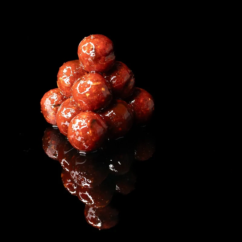 Boilies v dipu Sweet Berries 16mm