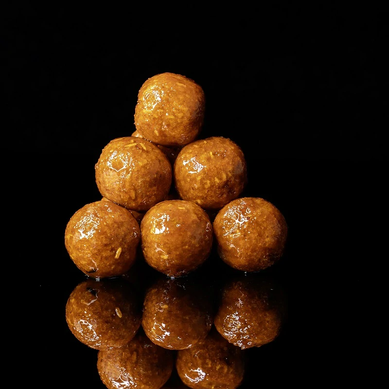 Boilies v dipu Fruity Bomb 24mm